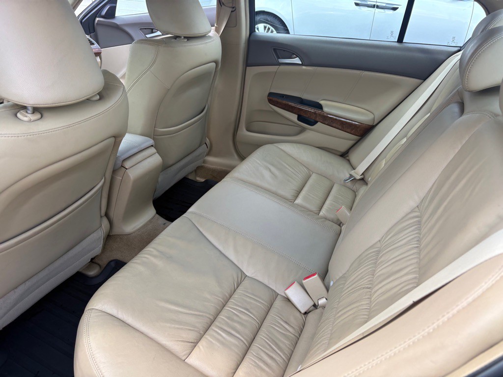 2009 Honda Accord Image 10
