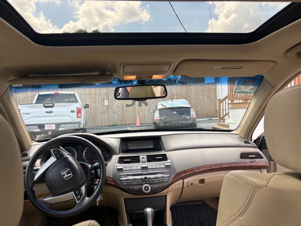2009 Honda Accord Image 11