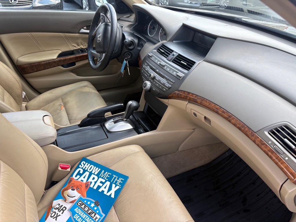2009 Honda Accord Image 12