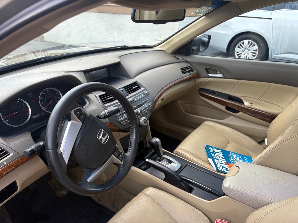 2009 Honda Accord Image 13