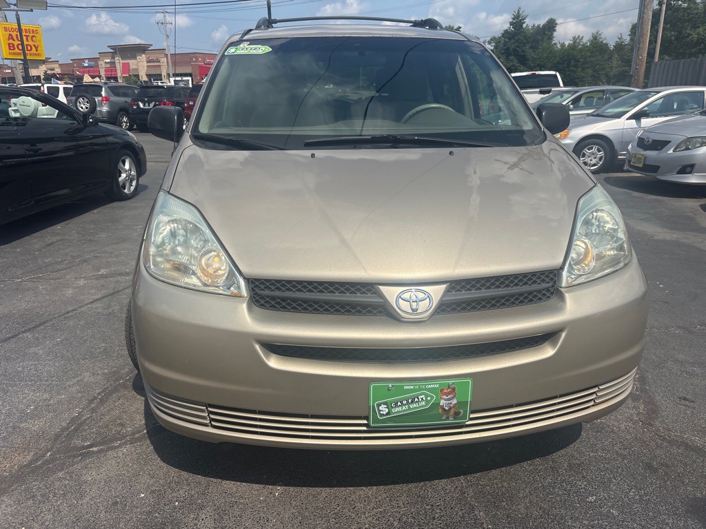 2004 Toyota Sienna Image 2