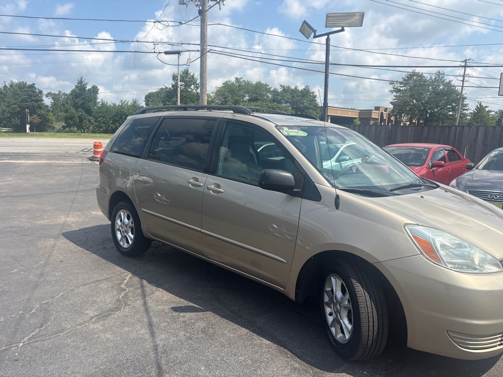 2004 Toyota Sienna Image 3