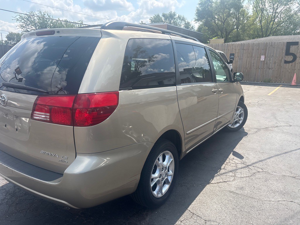 2004 Toyota Sienna Image 4