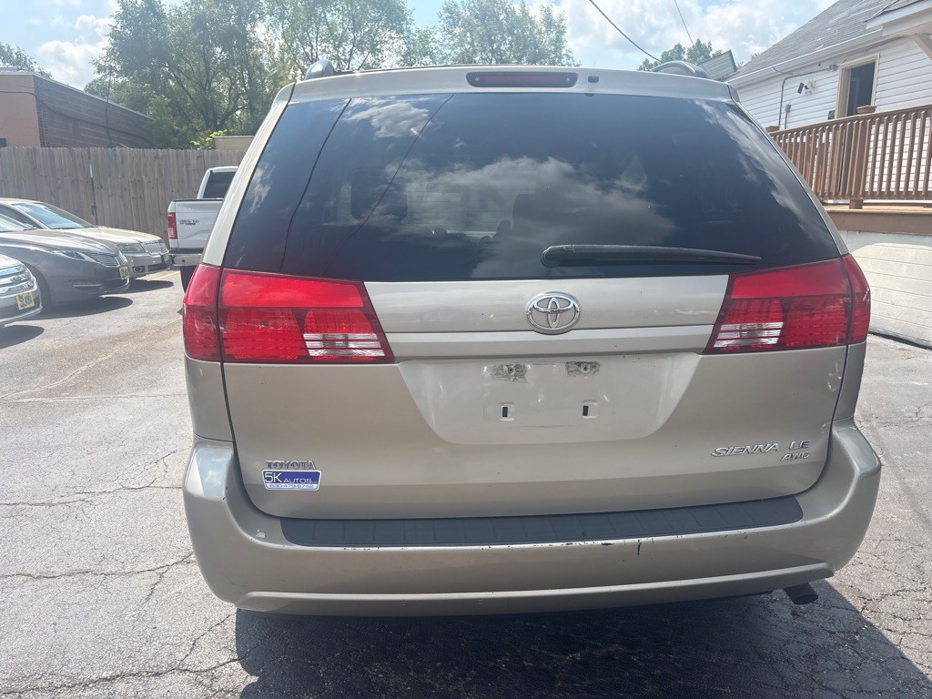 2004 Toyota Sienna Image 5