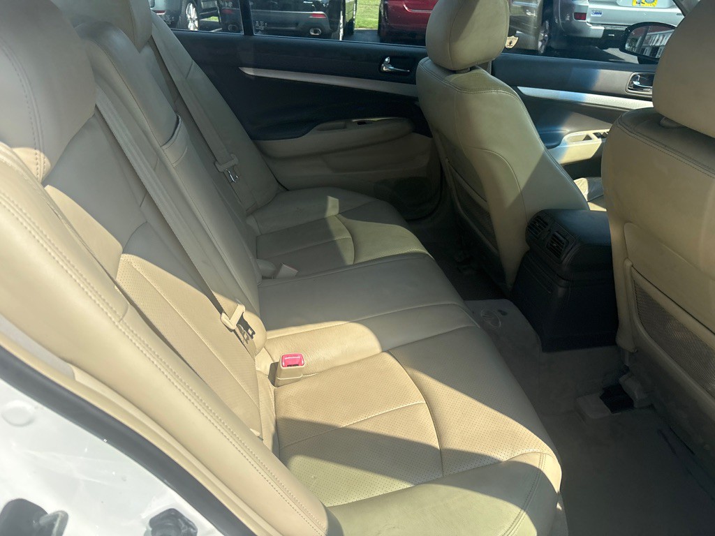 2008 INFINITI G35 Image 9
