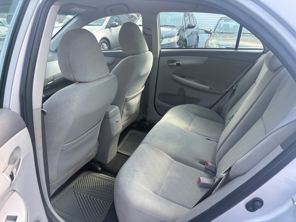 2010 Toyota Corolla Image 9