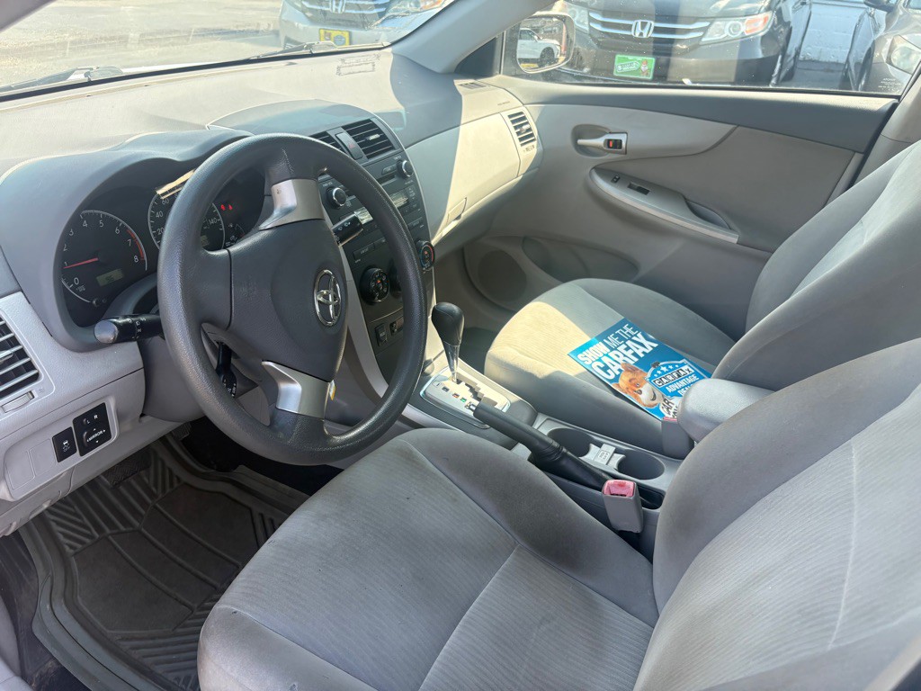 2010 Toyota Corolla Image 12