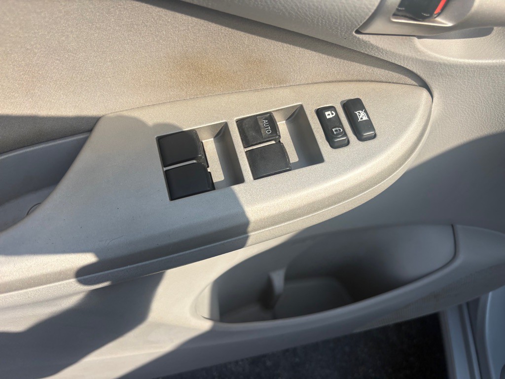 2010 Toyota Corolla Image 13