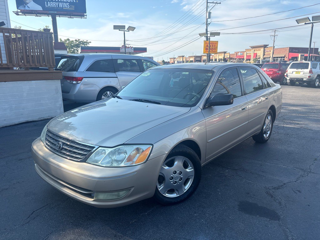 2004 Toyota Avalon Image 1