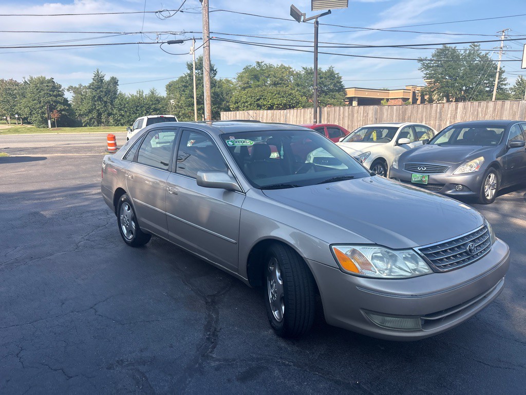 2004 Toyota Avalon Image 3