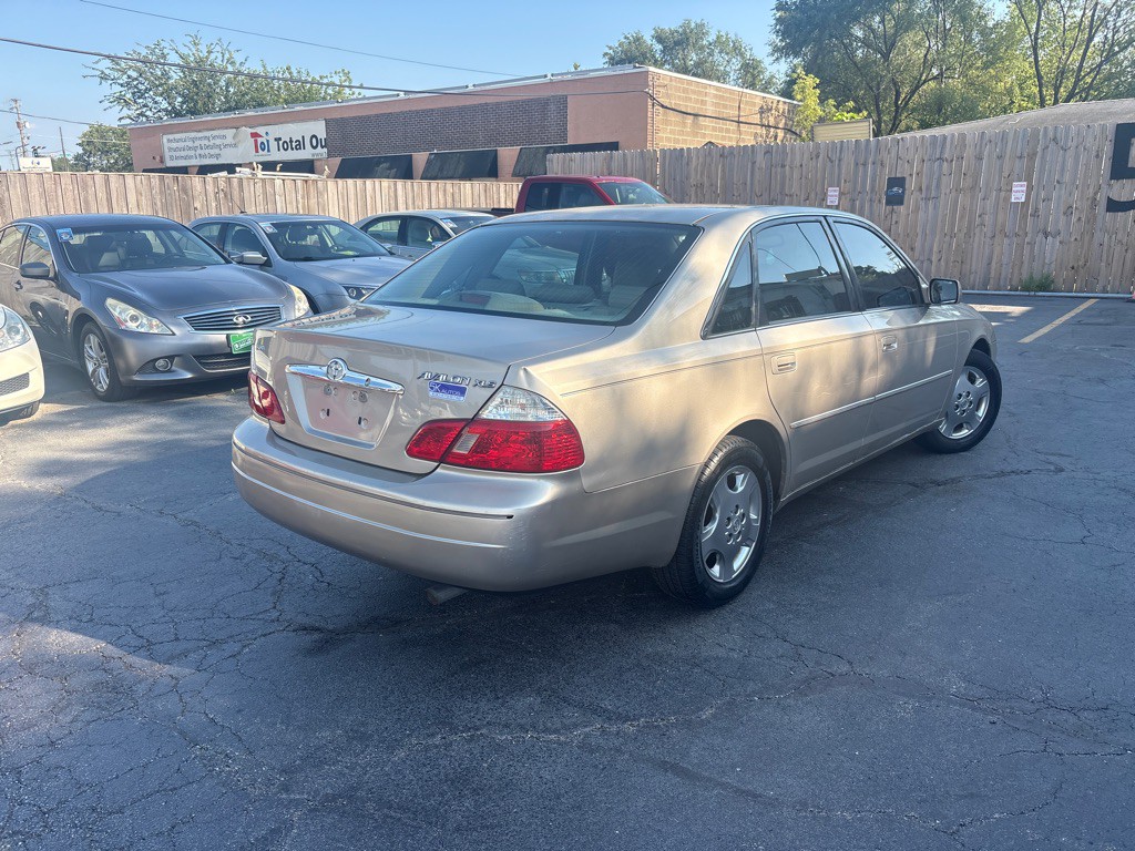 2004 Toyota Avalon Image 4