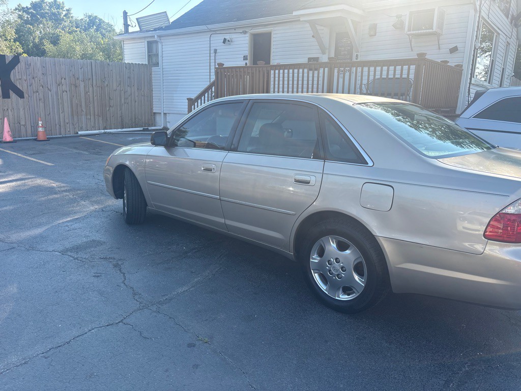2004 Toyota Avalon Image 6