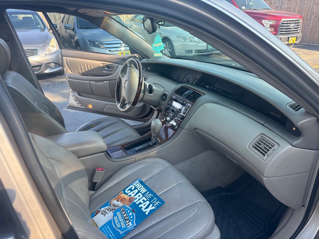 2004 Toyota Avalon Image 13