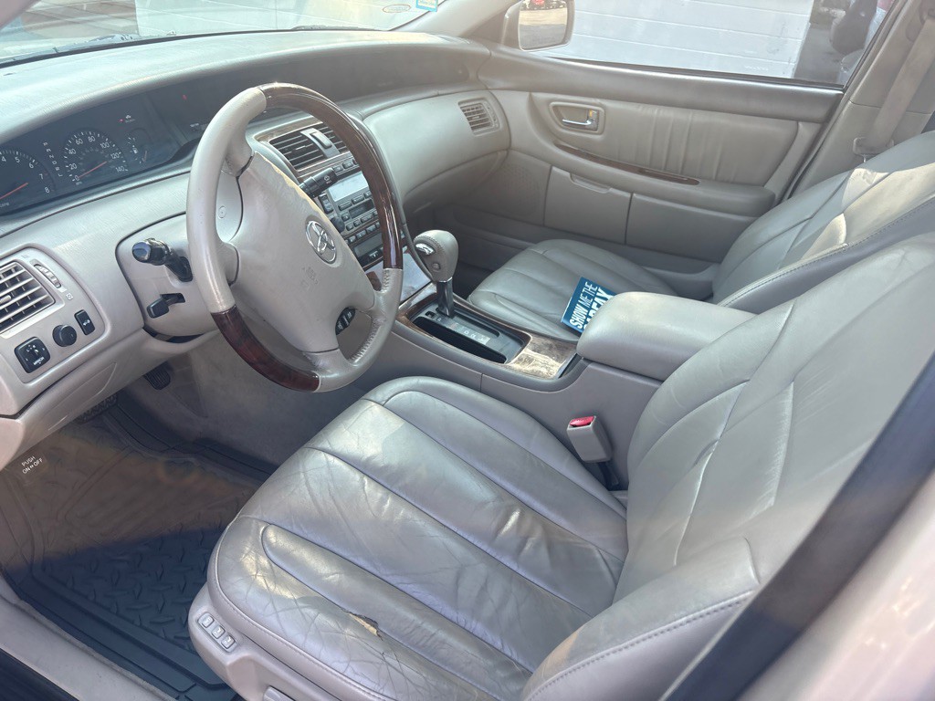 2004 Toyota Avalon Image 14