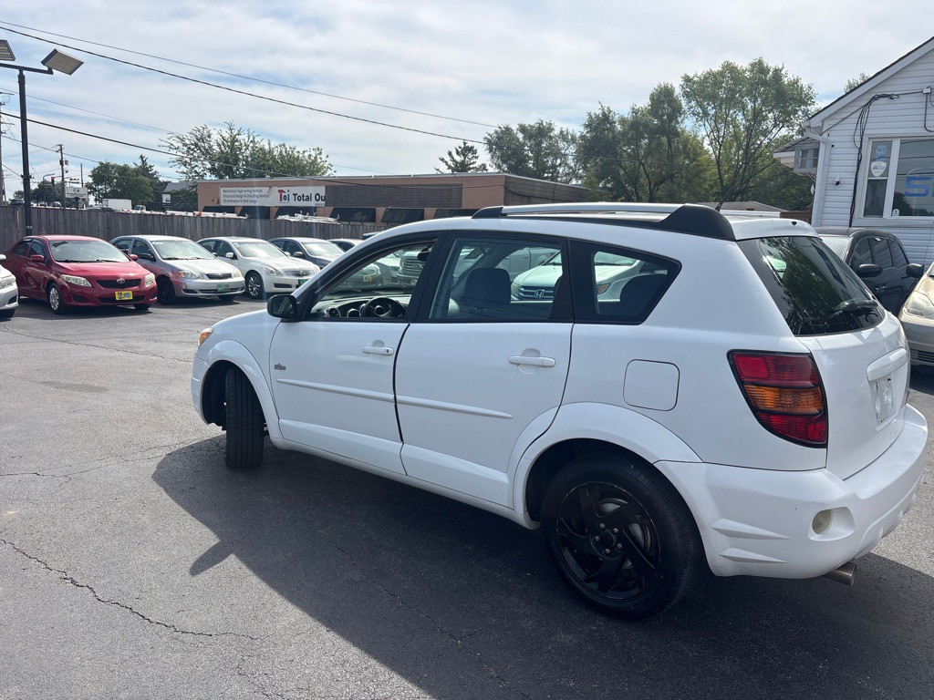 2005 Pontiac Vibe Image 6