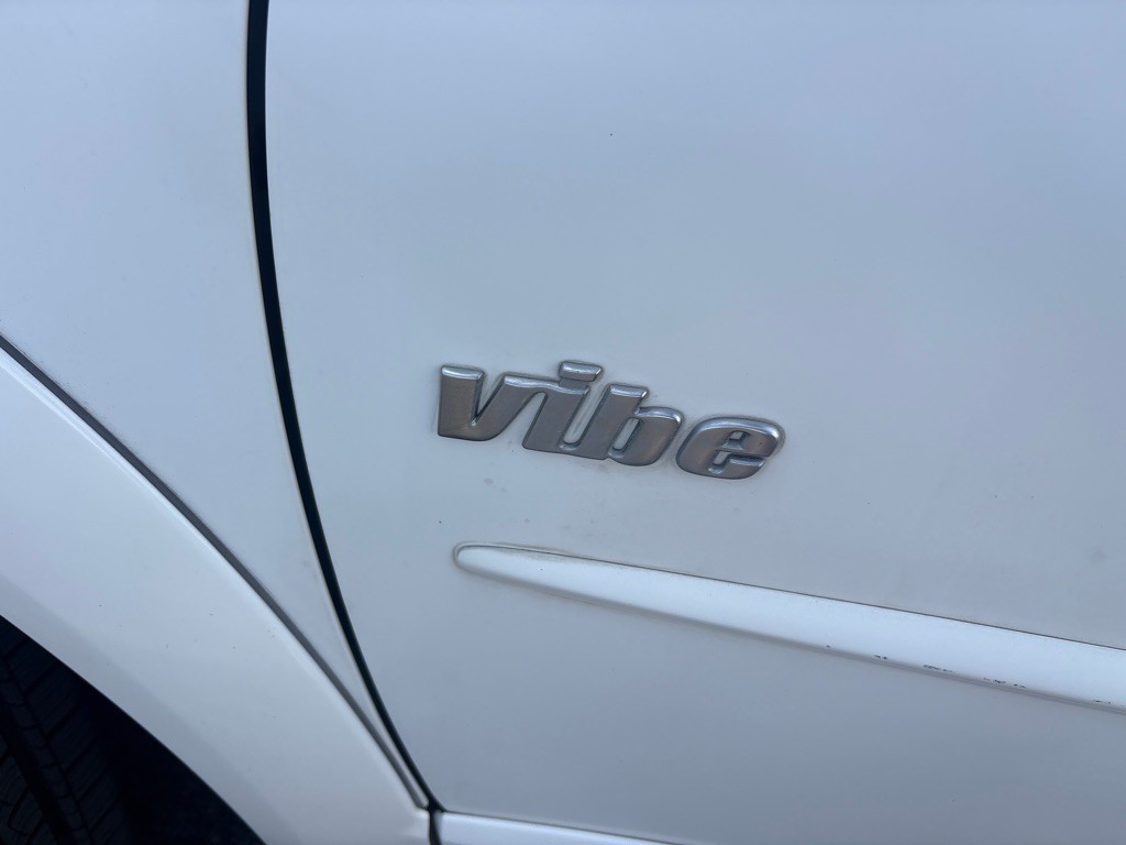 2005 Pontiac Vibe Image 7