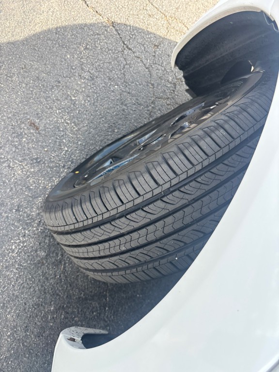 2005 Pontiac Vibe Image 8
