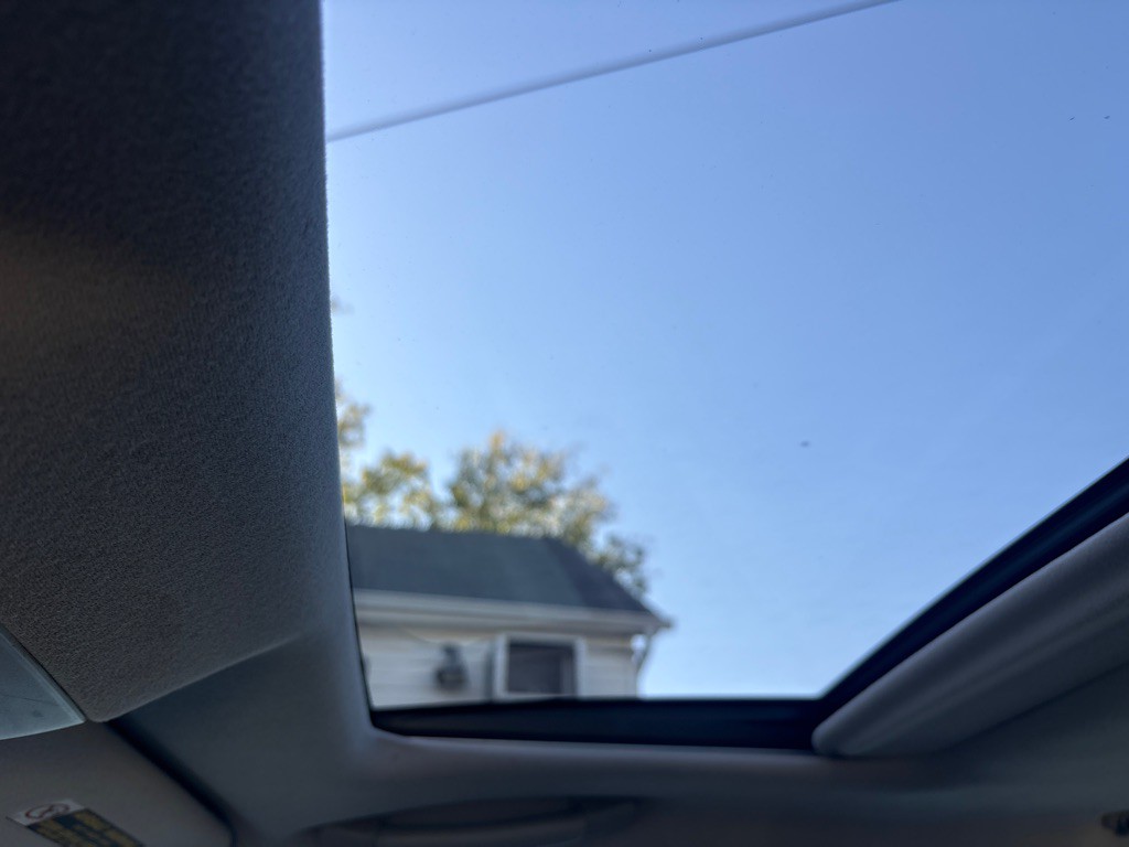 2005 Lexus ES Image 17