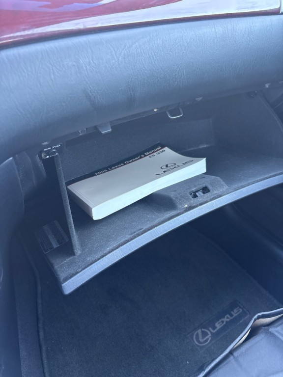 2005 Lexus ES Image 20