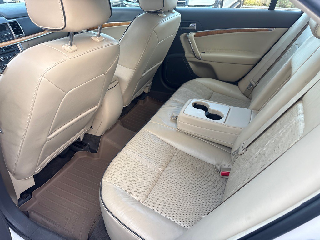 2011 Lincoln MKZ Image 12