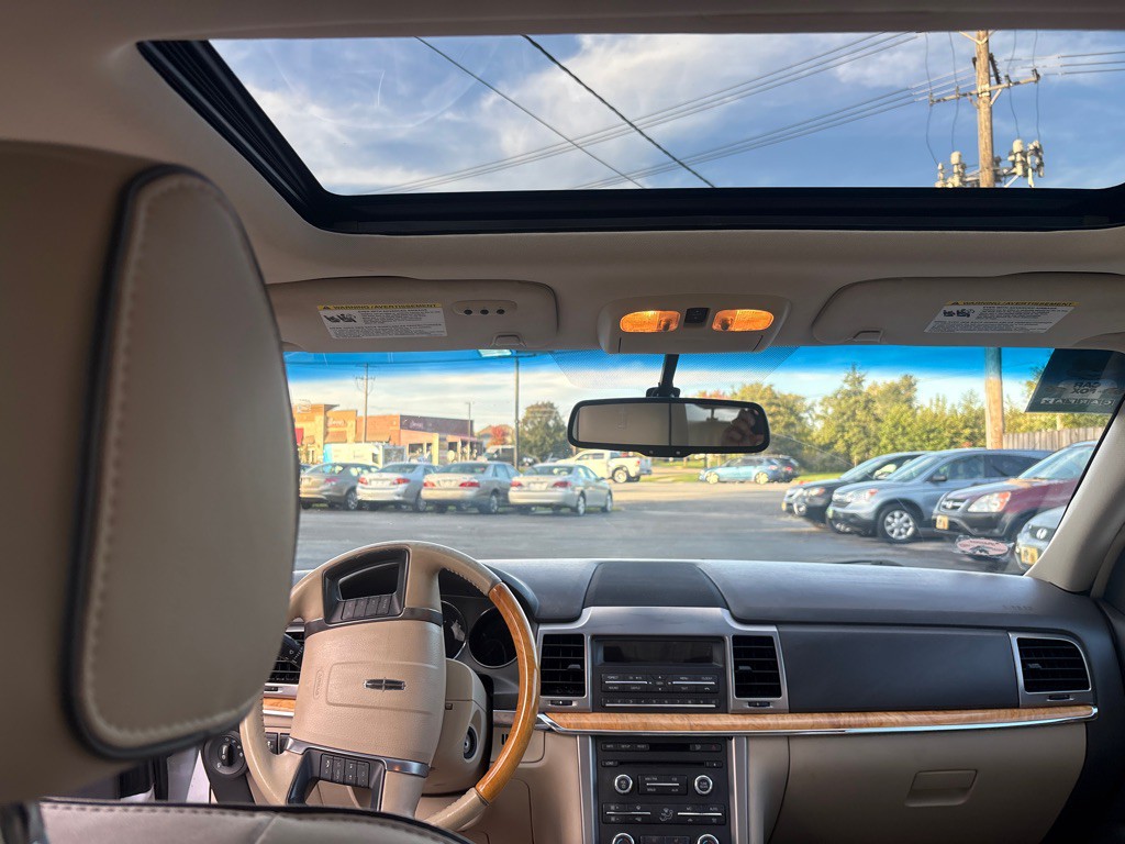 2011 Lincoln MKZ Image 14