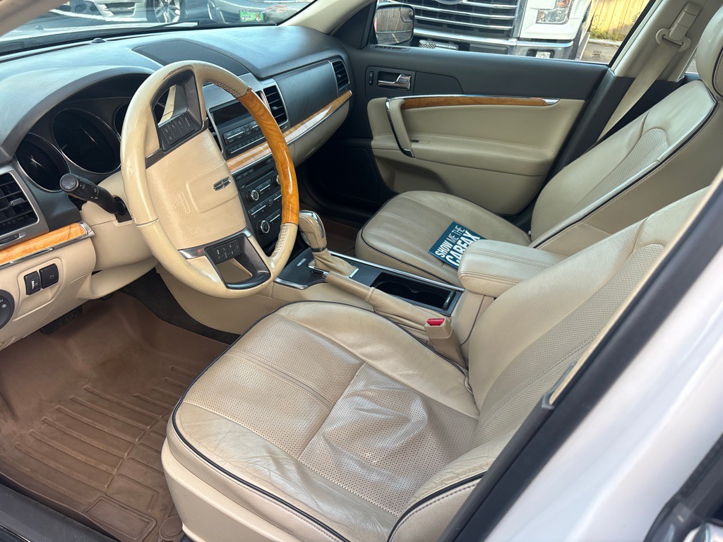 2011 Lincoln MKZ Image 17
