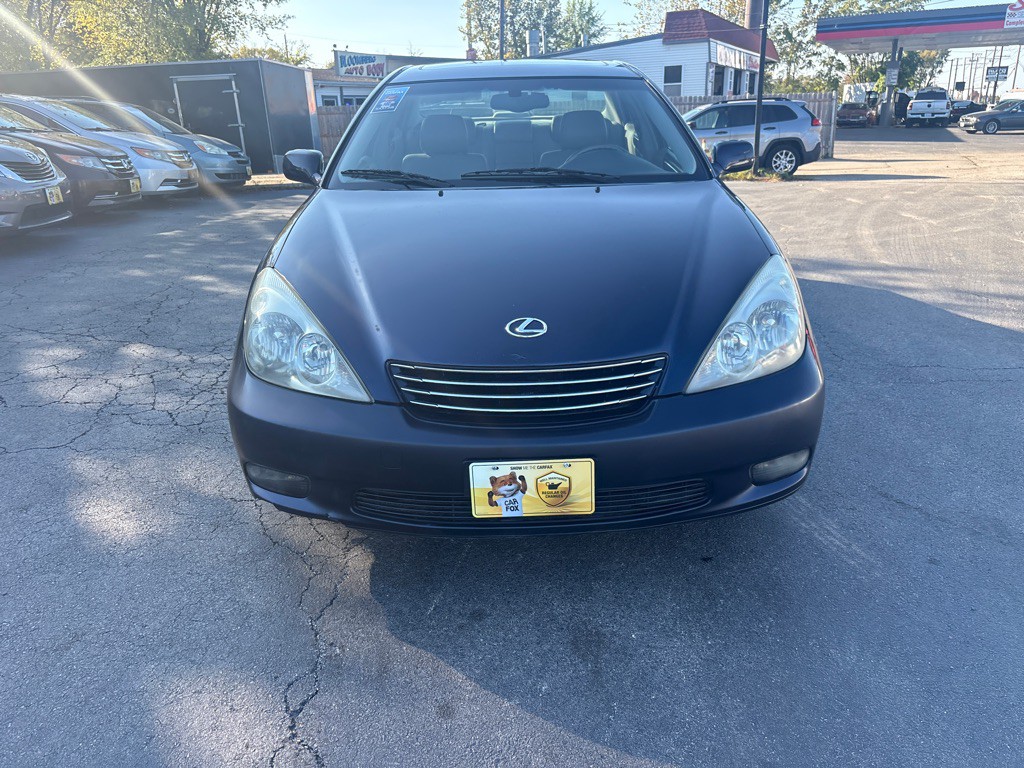 2003 Lexus ES Image 2