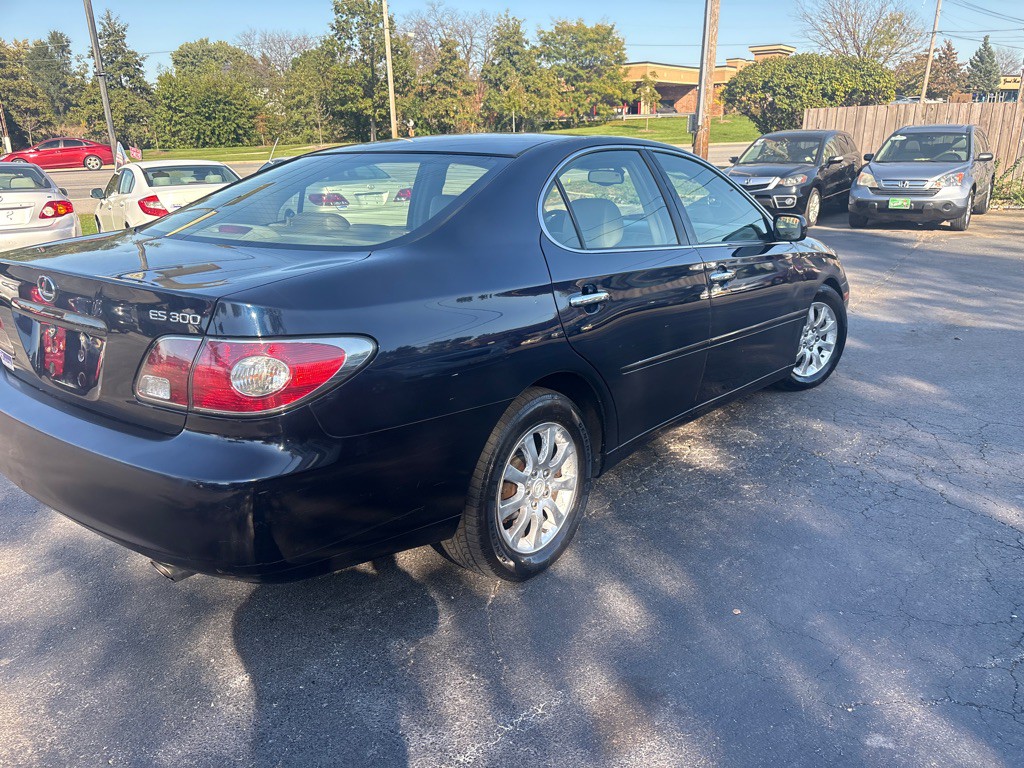 2003 Lexus ES Image 4