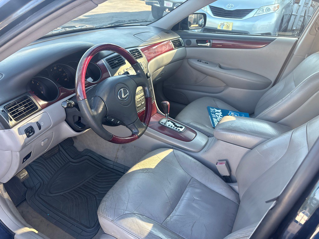 2003 Lexus ES Image 13