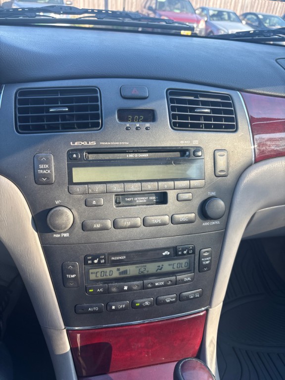 2003 Lexus ES Image 19