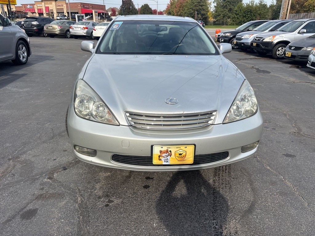2002 Lexus ES Image 2