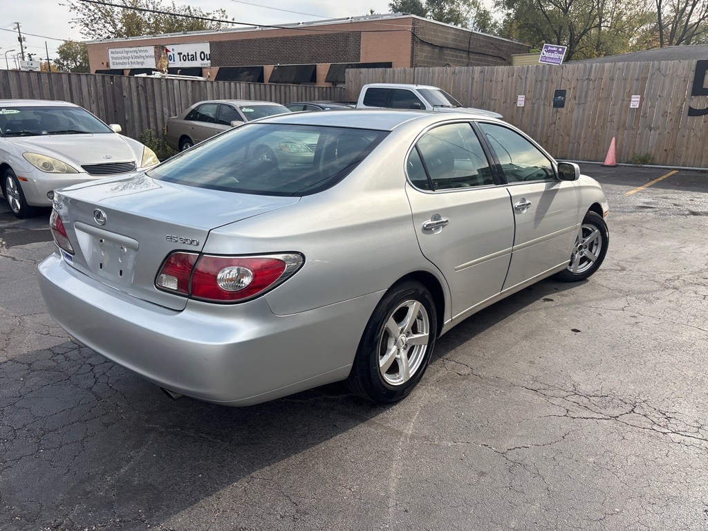 2002 Lexus ES Image 4