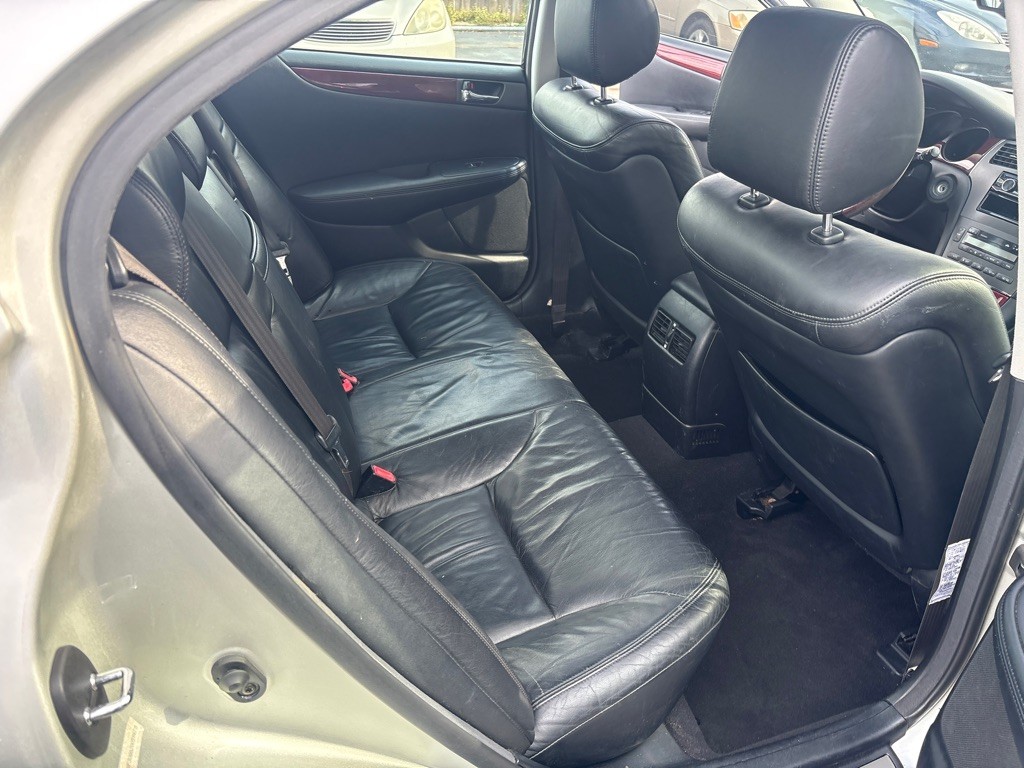 2002 Lexus ES Image 10