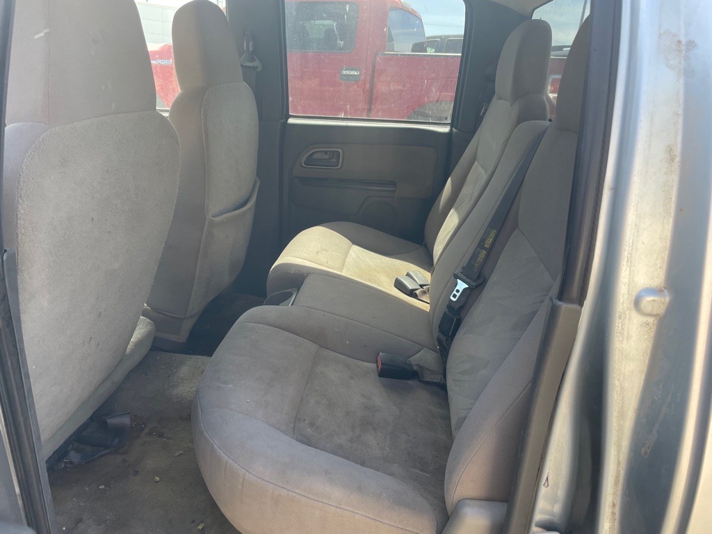 2005 Chevrolet Colorado Image 9