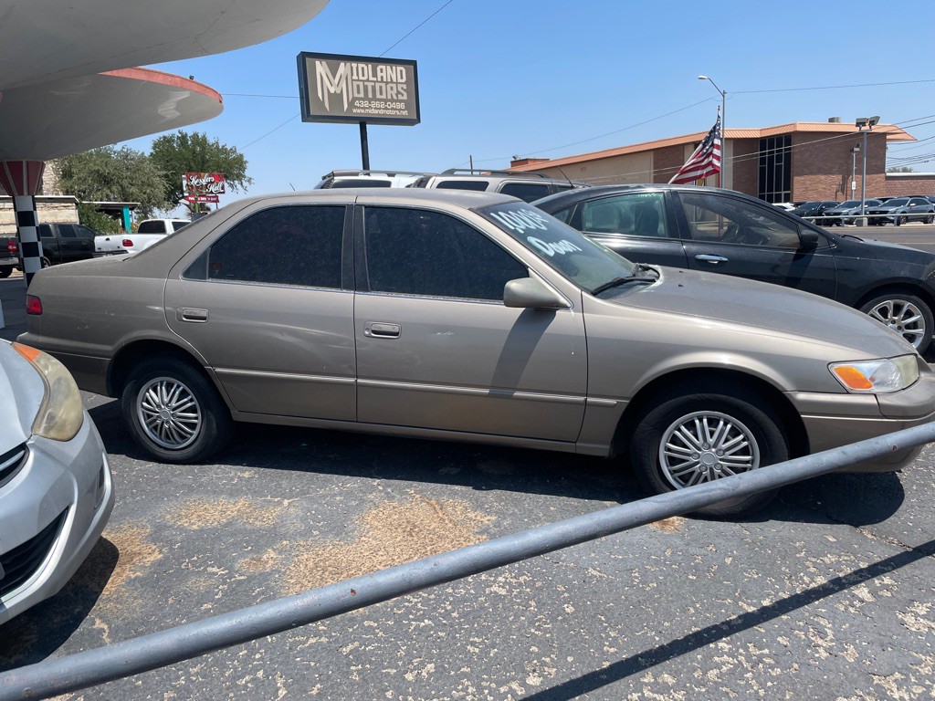 1999 Toyota Camry Image 2