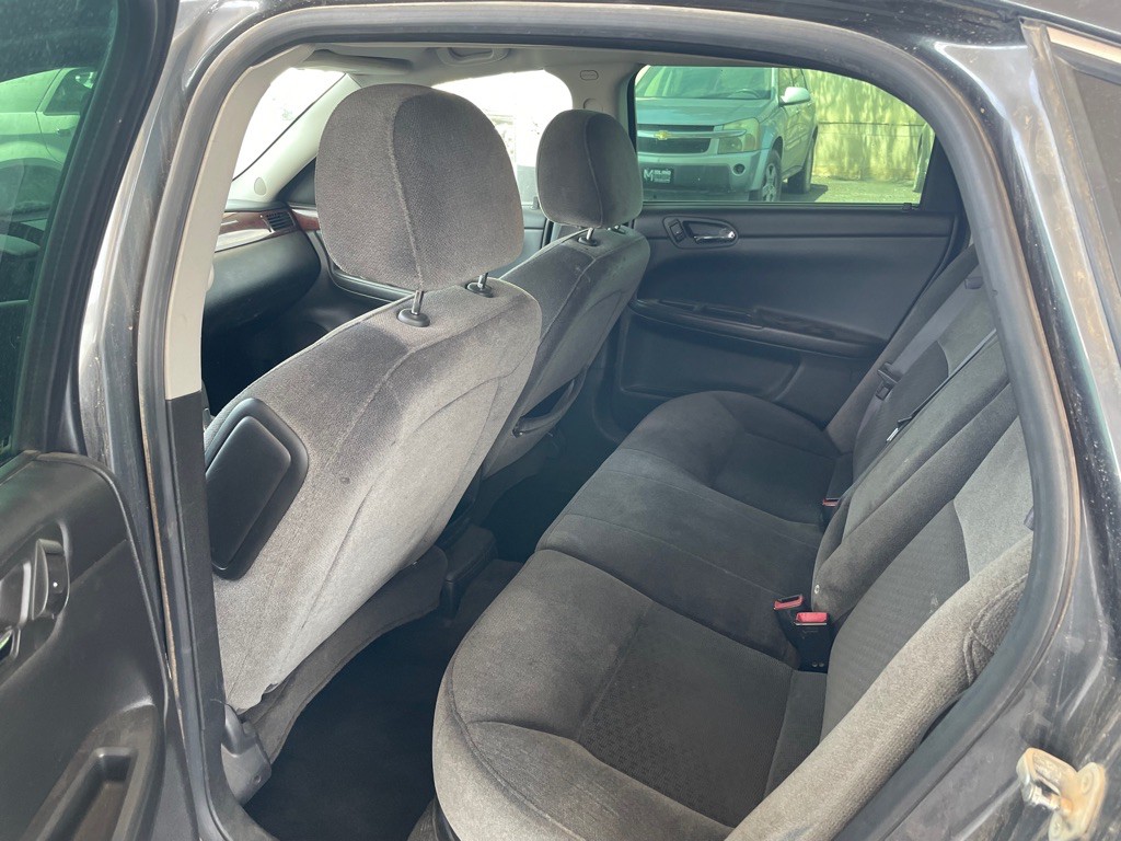 2011 Chevrolet Impala Image 9