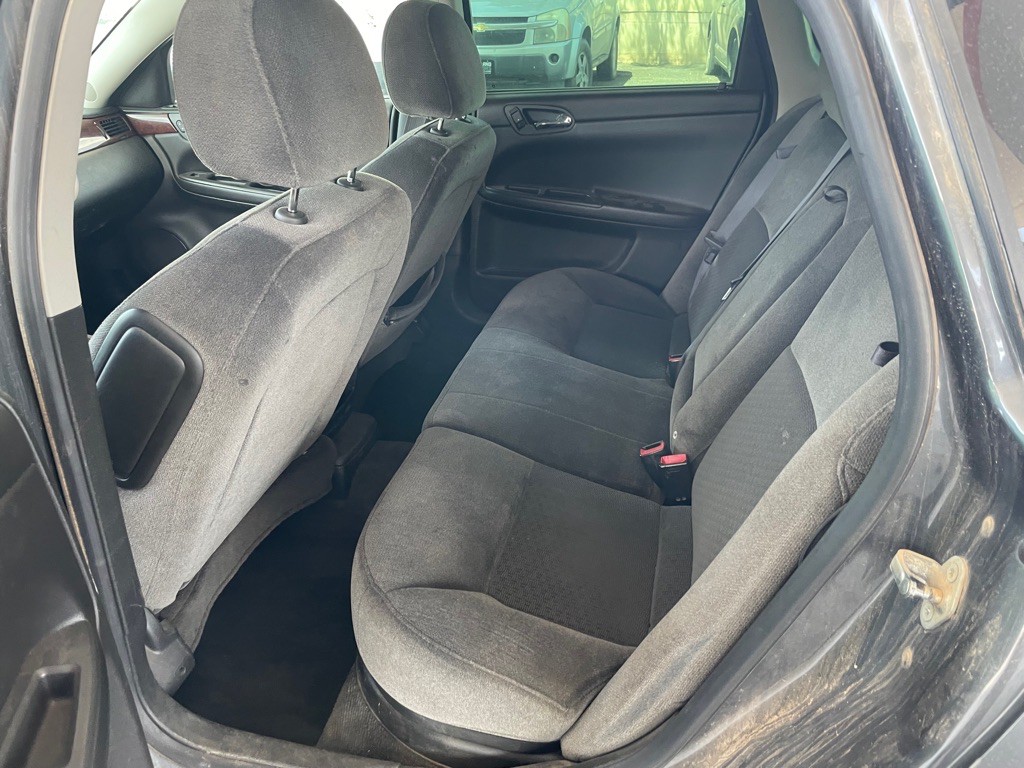 2011 Chevrolet Impala Image 10