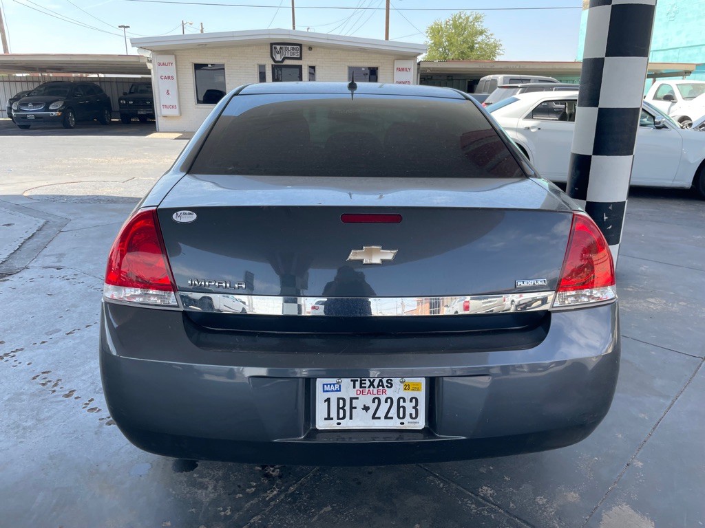 2011 Chevrolet Impala Image 4