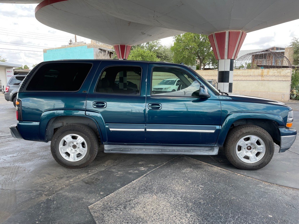 2005 Chevrolet Tahoe Image 4