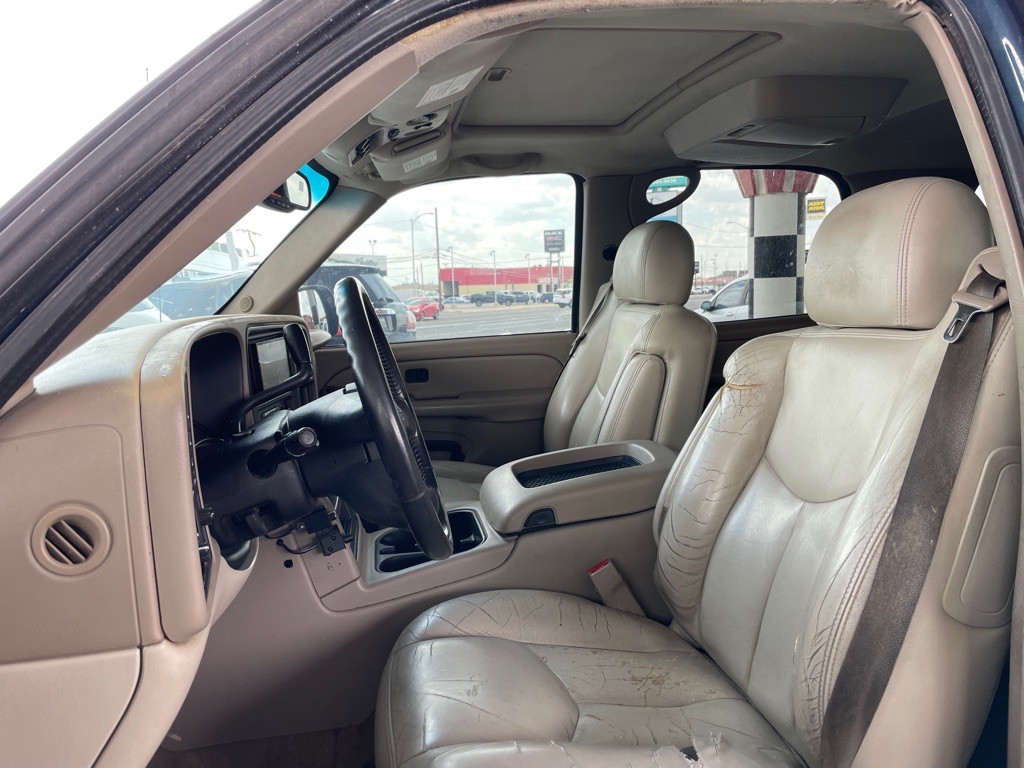 2005 Chevrolet Tahoe Image 14