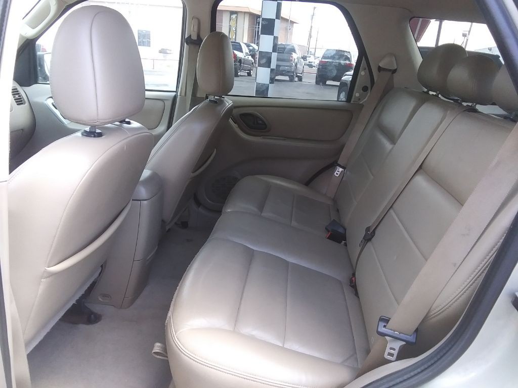 2005 Ford Escape Image 9