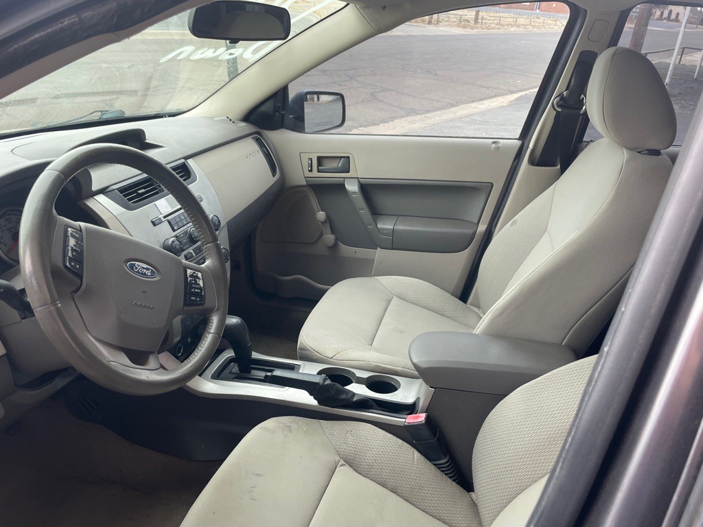 2010 Ford Focus Image 5