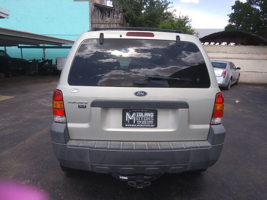 2005 Ford Escape Image 4