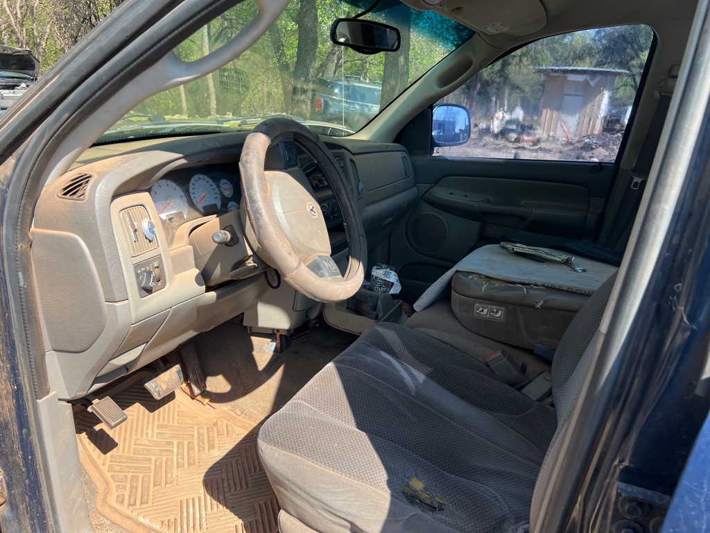 2004 Dodge Ram 1500 Image 2