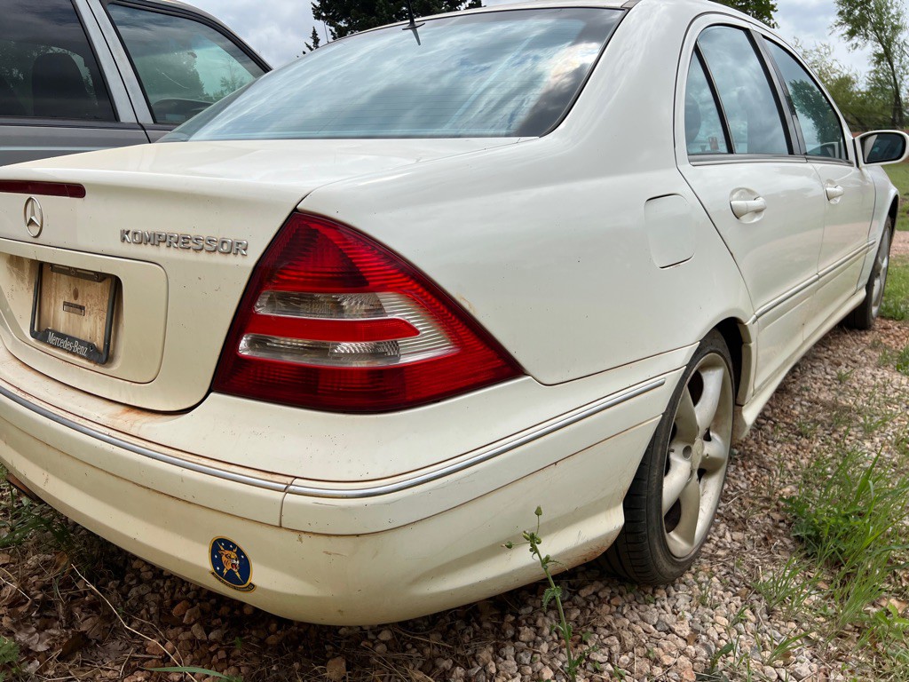 2005 Mercedes-Benz C-Class Image 6