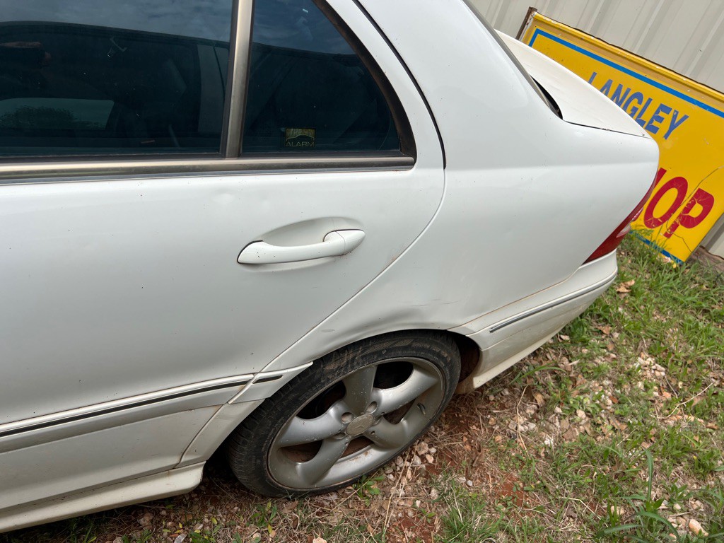 2005 Mercedes-Benz C-Class Image 9