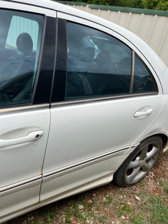 2005 Mercedes-Benz C-Class Image 10