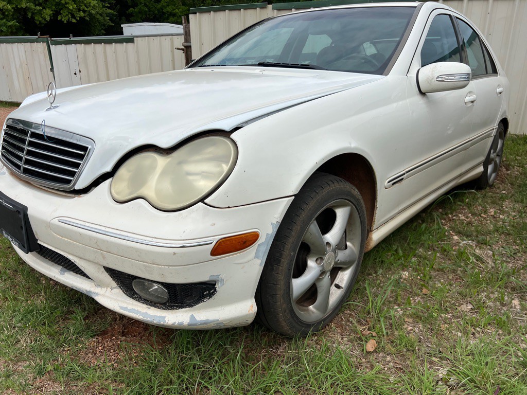 2005 Mercedes-Benz C-Class Image 14