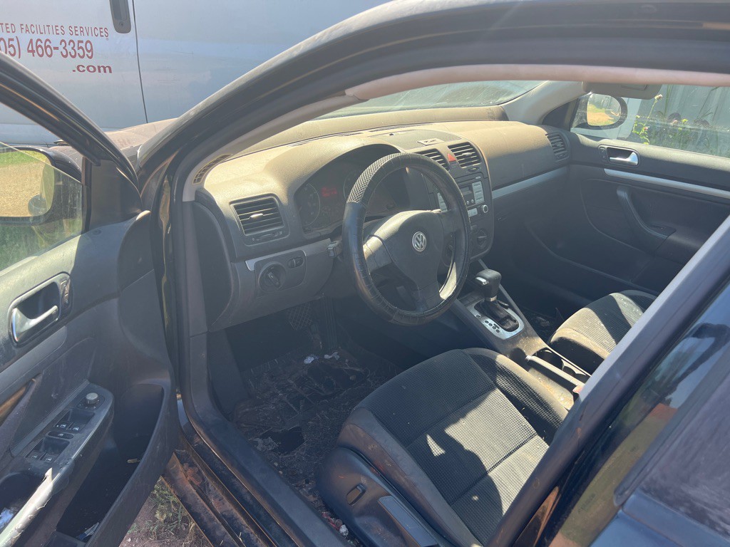2008 Volkswagen Jetta Image 2
