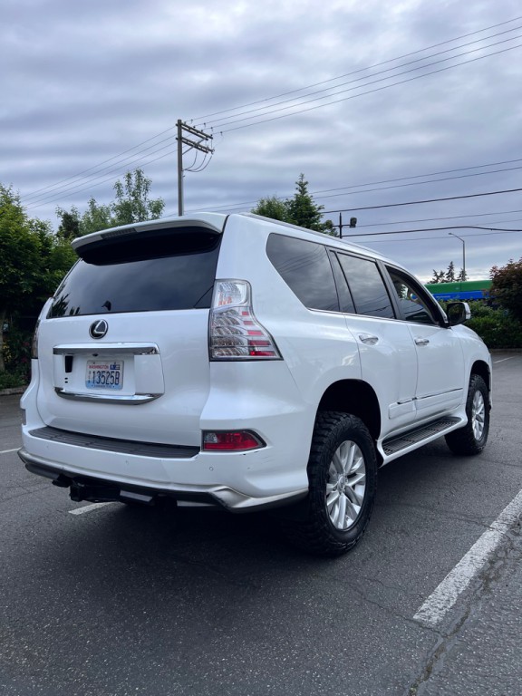 2018 Lexus GX Image 4